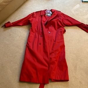 25+ year old Burberry lined raincoat good shape, removable lining
